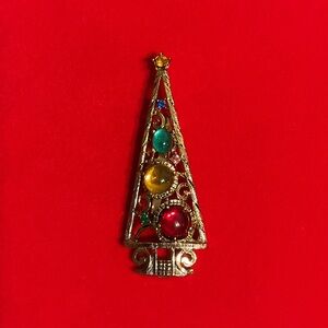 Vintage  Christmas Tree Brooch